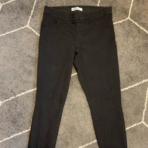 Old navy size 16 Tall black Rockstar super skinny jeggings.